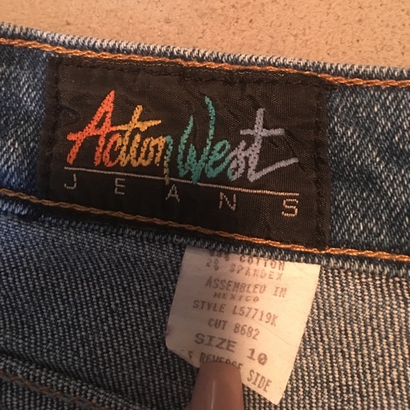 Vintage 90s Mom Jeans - Picture 8 of 8